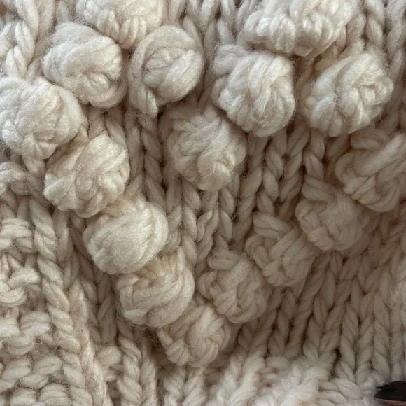 WISHLIST KNITTED CARDIGAN IN IVORY, cozy grandma core chic aesthetic Size M/L - Picture 7 of 8